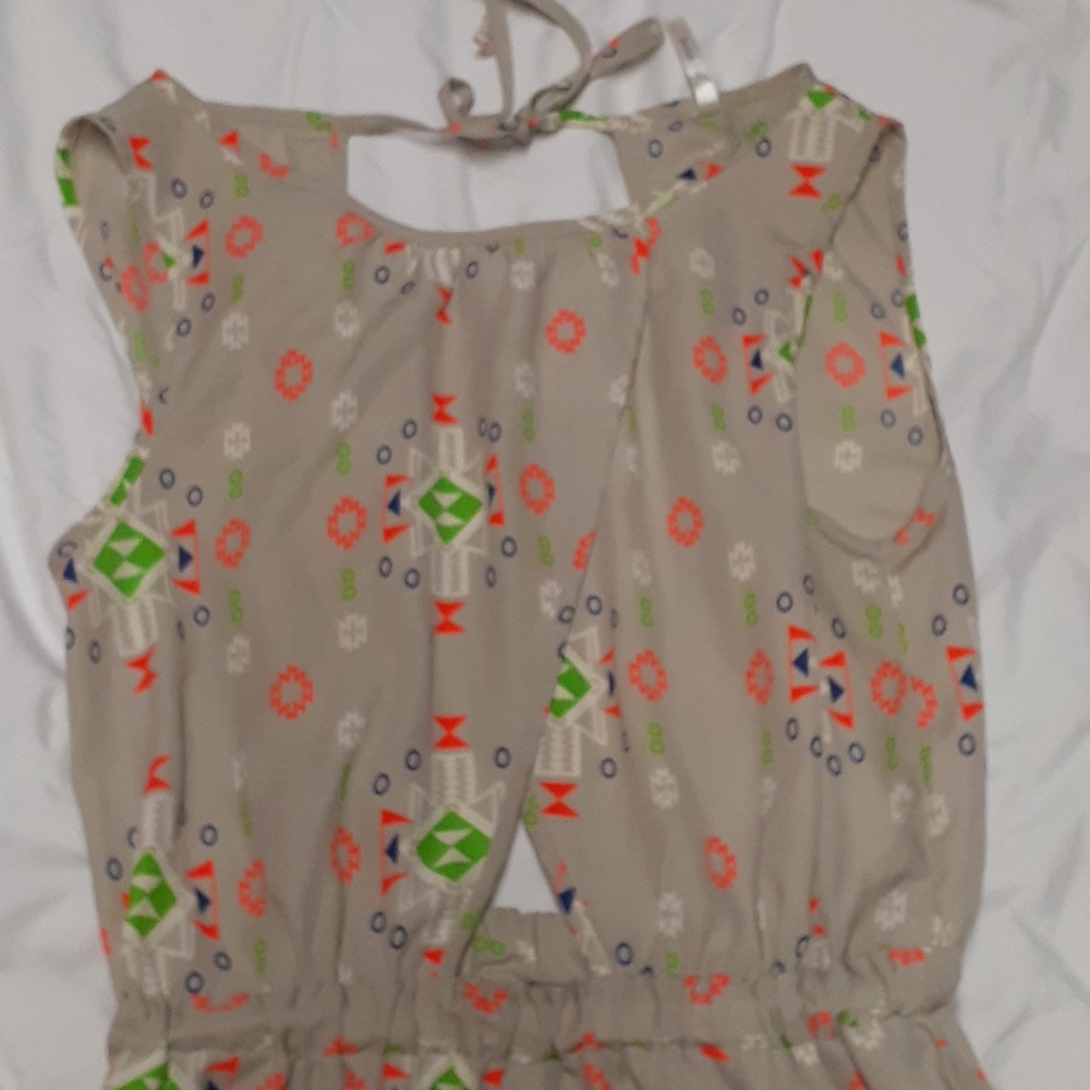 Romper - Picture 2 of 3